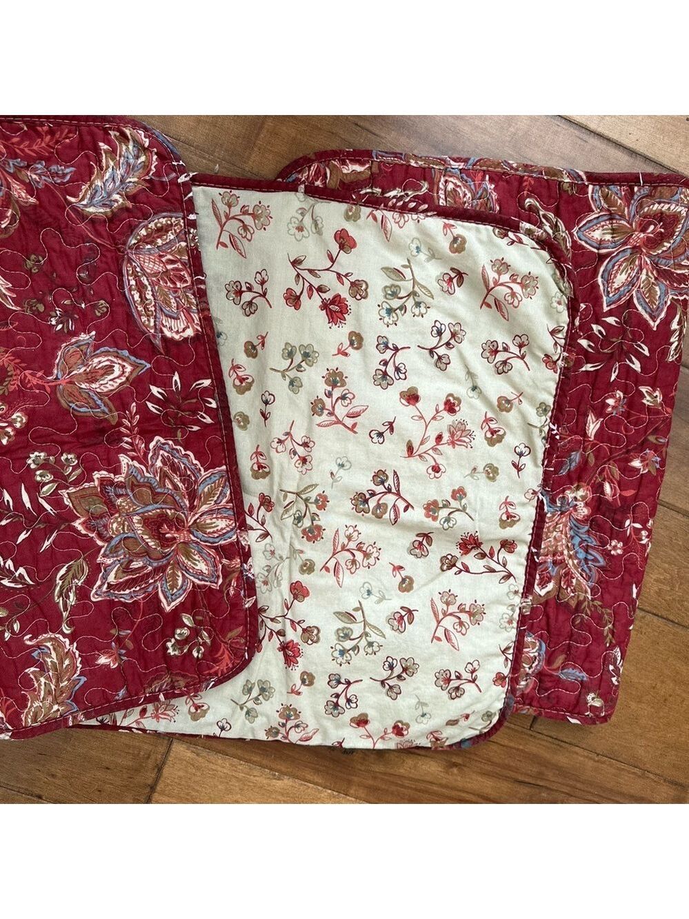 Floral Quilted Bedding Shams X2 Queen - Picture 2 of 4